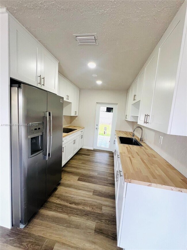 Building Photo - 15530 SW 295th Terrace