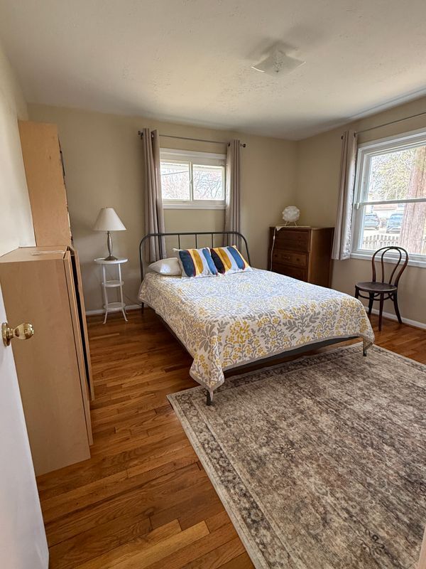 Building Photo - 407 Calvin Ln