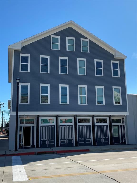 Building Photo - 405 24th St