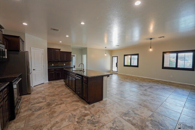 Building Photo - 4429 W 25th Ln