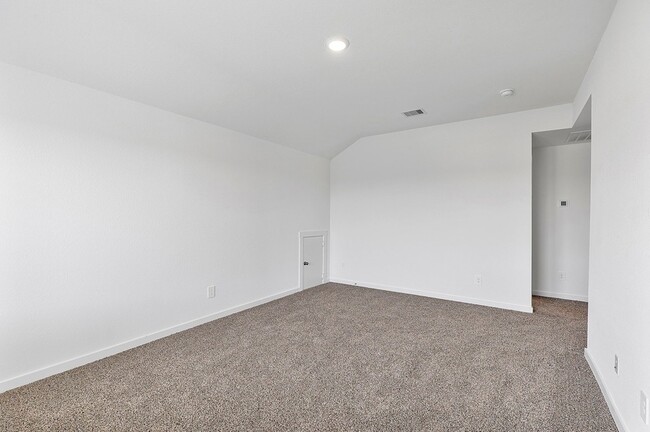 Building Photo - 31634 Whittis Hl Wy