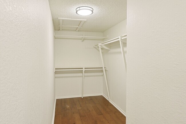 Building Photo - Spacious 4 Bed / 3 Bath Home in Desirable Nebo Hill – La Mesa (3,056 Sq Ft)