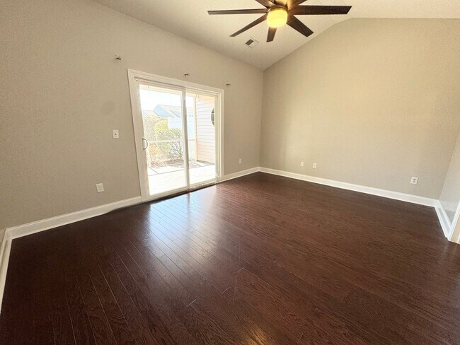 Building Photo - Myrtle Beach - 3 Bedroom / 3 Bathroom House