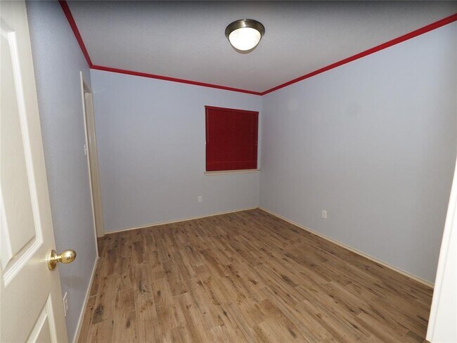 Building Photo - 1161 Kentra Dr