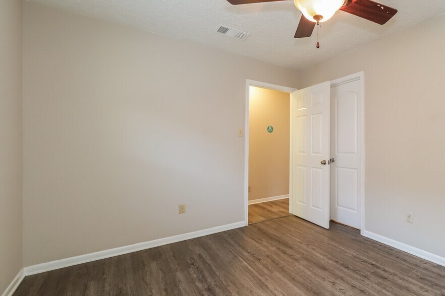 Building Photo - 13483 Castilian Dr
