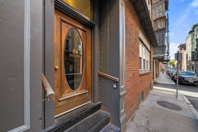 Building Photo - 84 Prince St