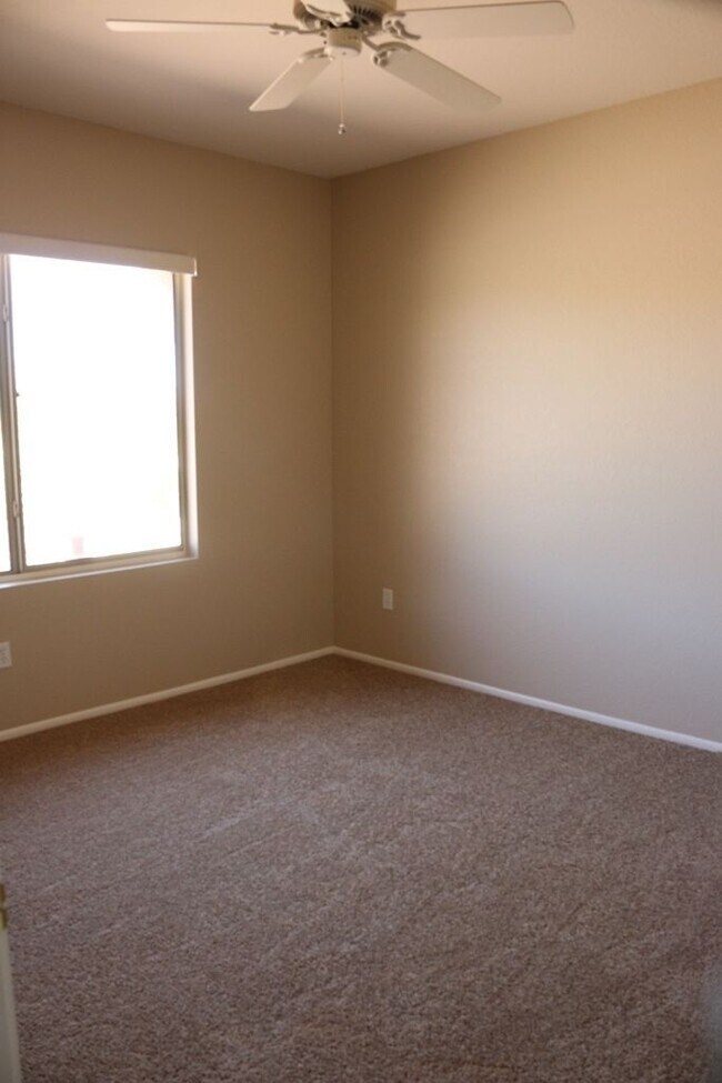 Building Photo - 20530 N Saratoga Way