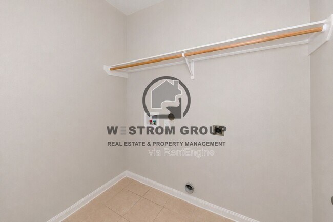 Building Photo - 12645 Forest Lawn Rd