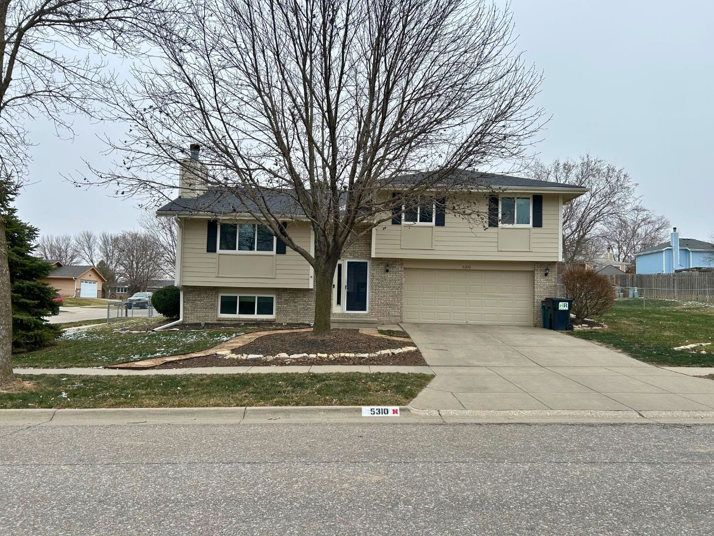 Building Photo - 5310 S 78th St