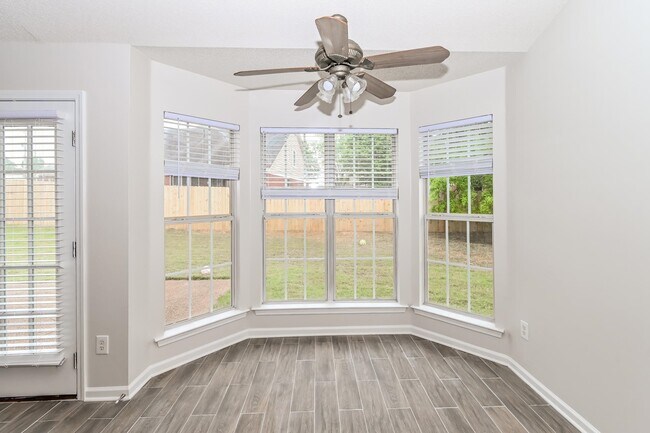 Building Photo - 9857 Averbury Dr