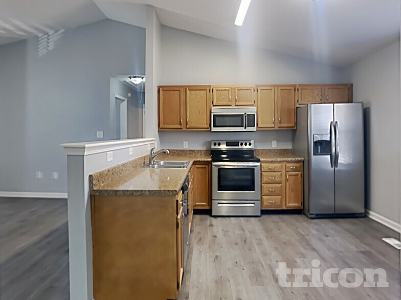 Building Photo - 5130 Daffodil Ln