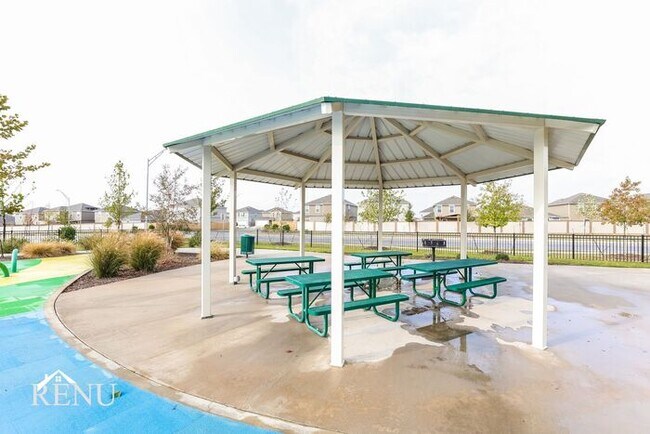 Building Photo - 2931 Jackson Smt