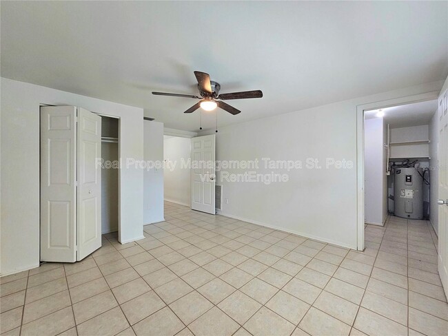 Building Photo - 613 Lyndhurst St