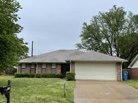 Building Photo - 730 Southwood Dr
