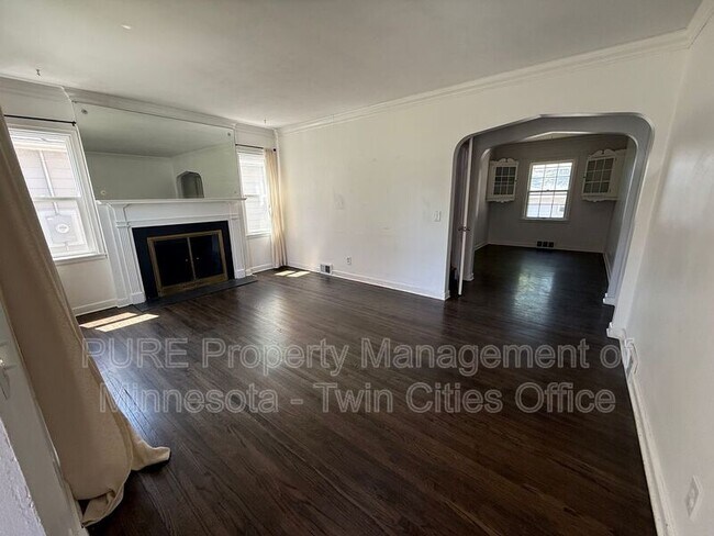 Building Photo - 2632 Toledo Ave S