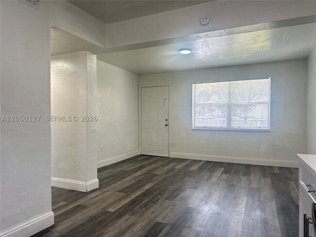 Building Photo - 1545 NW 8th St