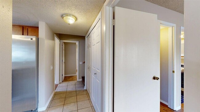 Building Photo - 1506 Lemon Tree Ln