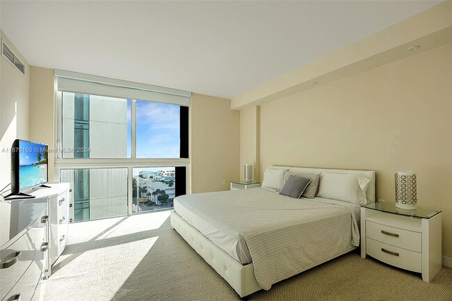 Building Photo - 150 Sunny Isles Blvd