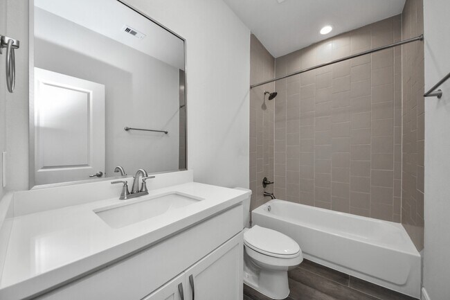 Building Photo - 9577 Neuens Rd