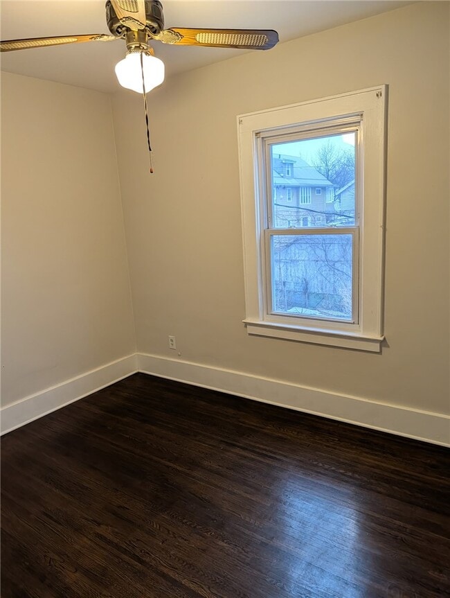 Building Photo - 616 Magee Ave