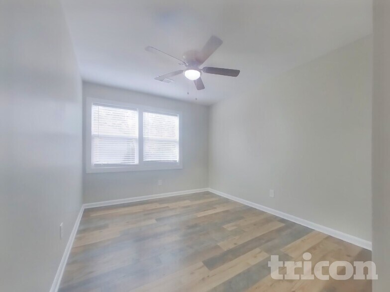 Building Photo - 1820 Crestwood Dr NW