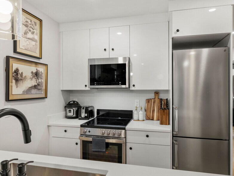 Building Photo - 193 Salem St