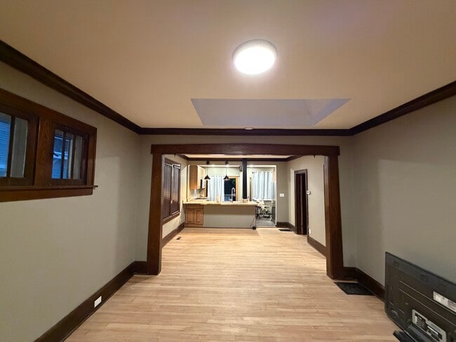 Building Photo - 3332 S 32nd Ave