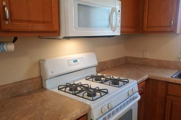 Building Photo - 415 Greenbriar Dr