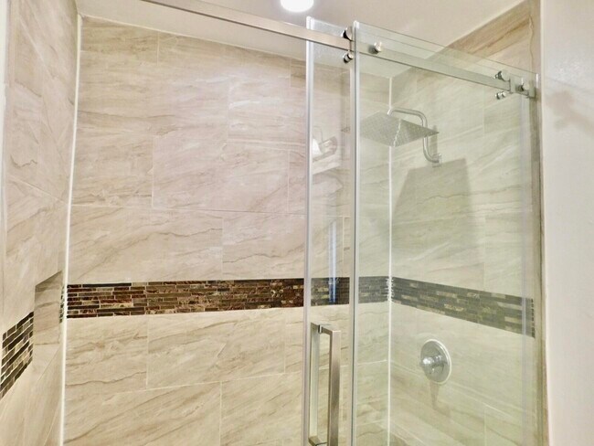 Building Photo - 4155 Turnberry Cir