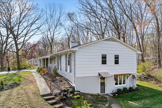 Building Photo - 16 Cherry Hill Rd