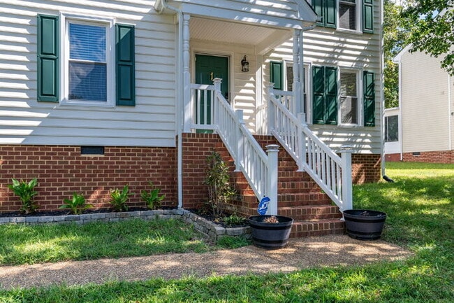 Building Photo - Beautifully Updated Single-Family Home in ...
