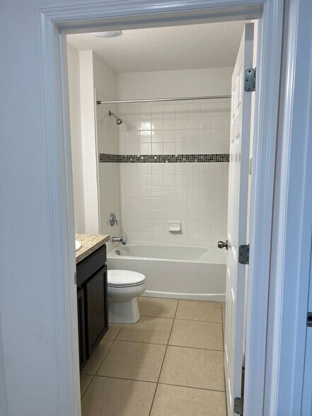 Building Photo - 310 Annabelle Way