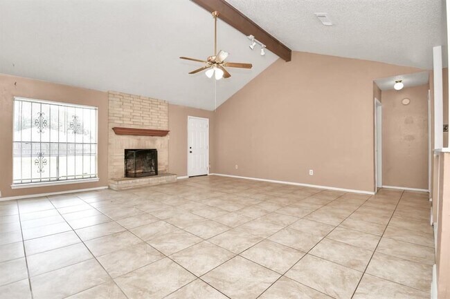 Building Photo - 17035 Quail Bend Dr