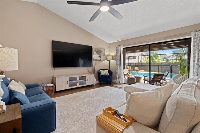 Building Photo - 10911 Victoria Arbor Way