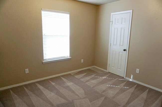 Building Photo - 6545 89th St