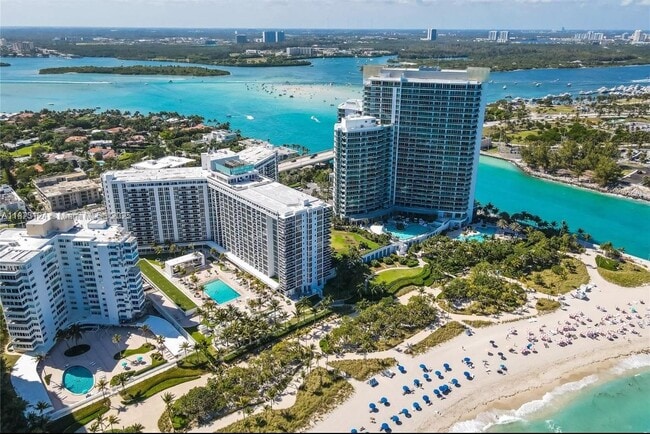 Building Photo - 10275 Collins Ave