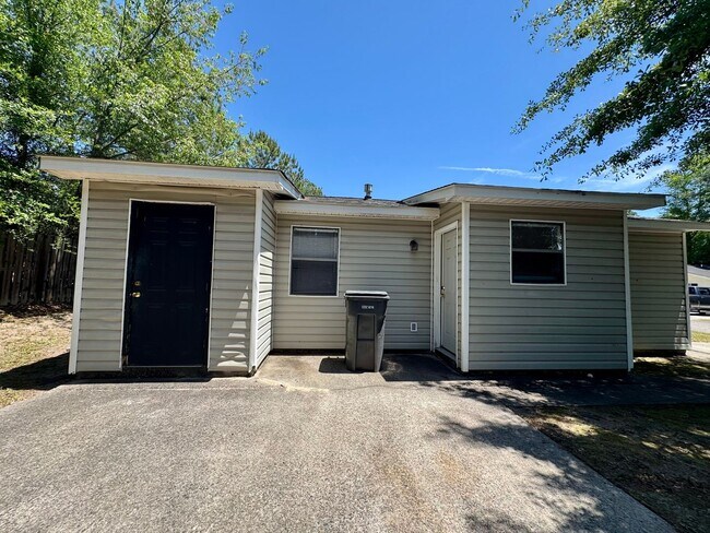 Building Photo - Cozy Living in a Quiet Augusta Community
