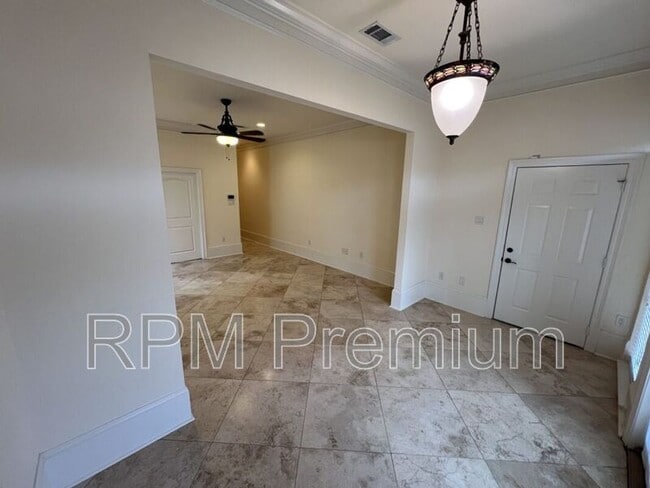 Building Photo - 17703 Shady Creek Ave