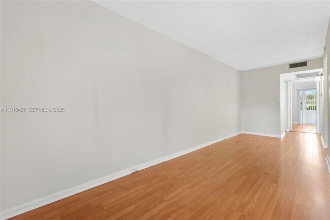 Building Photo - 800 SW 131st Ave