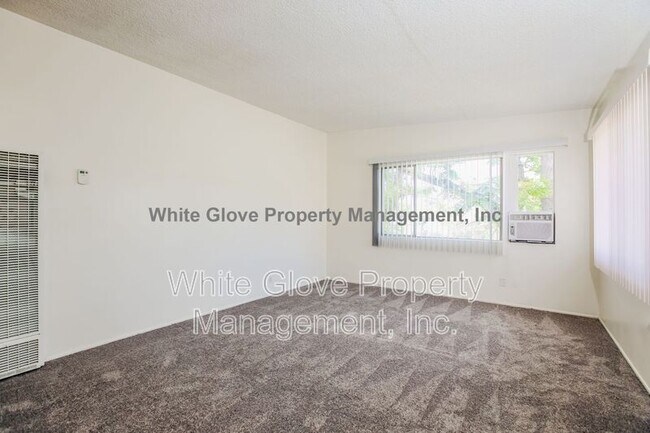Building Photo - 526 W Chestnut St