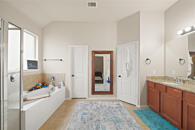 Building Photo - 2402 Via Montesano