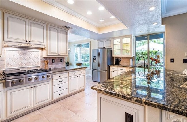 Building Photo - STUNNING "RANCHO CIELO" HOME