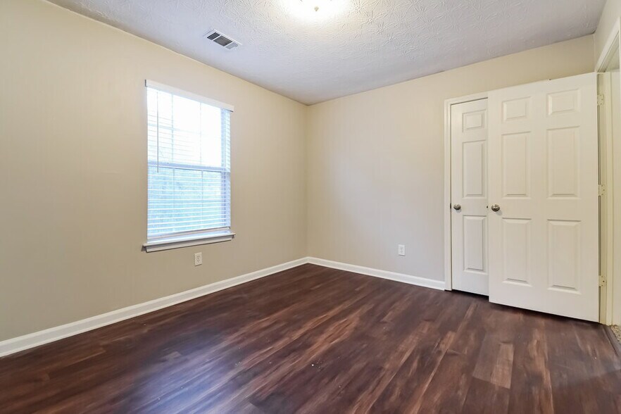 Building Photo - 343 Clearsprings Dr