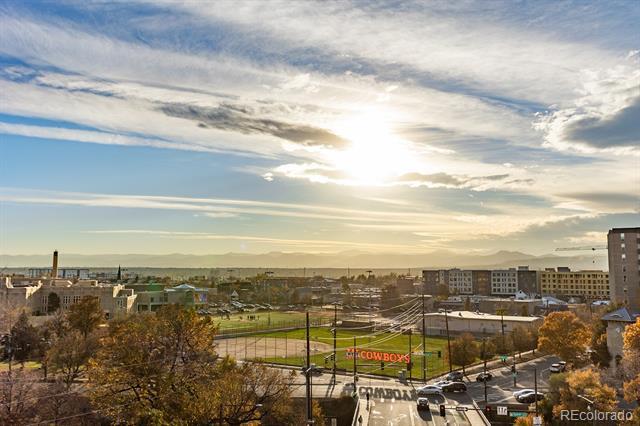 Building Photo - 1120 Delaware St