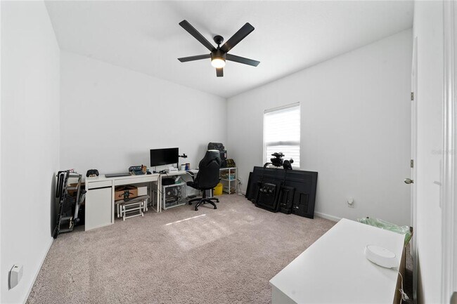 Building Photo - 1485 Effra Wy