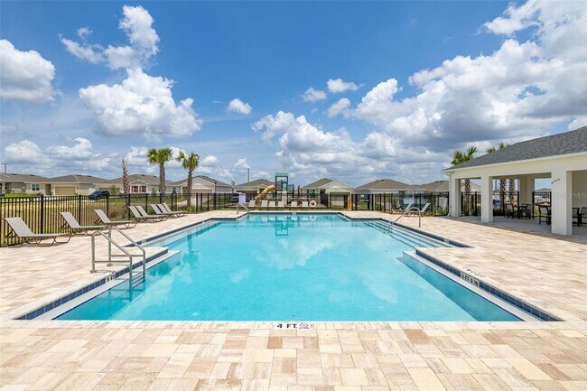 Building Photo - 1335 Normandy Dr