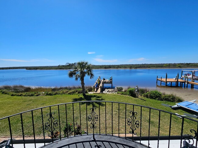 Building Photo - Intracoastal Townhouse with Private Dock 2...