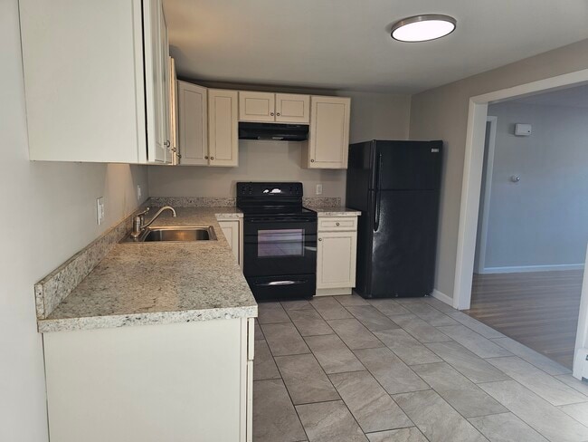 Kitchen - 35 Patty Ln