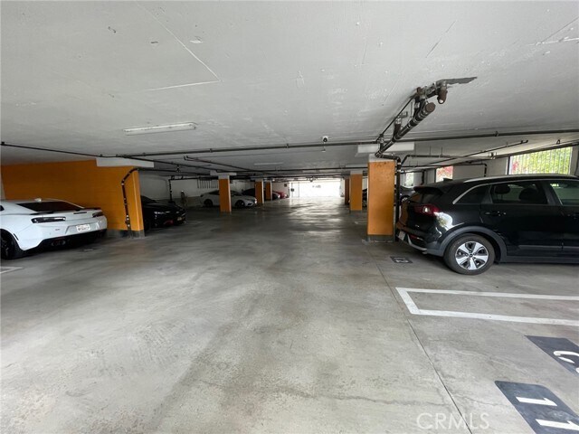 Building Photo - 5400 Radford Ave