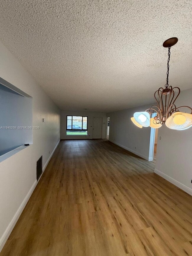 Building Photo - 238 SE 3rd St